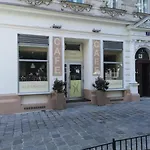 Ch-Hostel